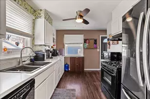 3340 Maple Dr, Highland, IN 46322 - Photo 8