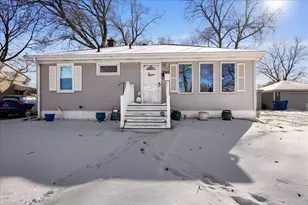 3340 Maple Dr, Highland, IN 46322 - Photo 2