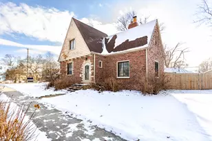 42 Indi Illi Pkwy, Hammond, IN 46324 - Photo 2