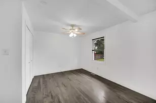 3716 Walsh St, Portage, IN 46368 - Photo 8