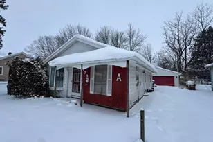 123 Laurel St, La Porte, IN 46350 - Photo 2