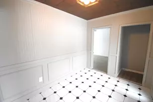 225 W Grace St, Rensselaer, IN 47978 - Photo 6