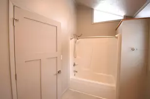 225 W Grace St, Rensselaer, IN 47978 - Photo 18