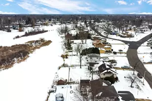 2812 W 60th Dr, Merrillville, IN 46410 - Photo 32