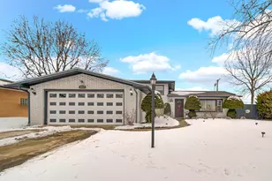 2812 W 60th Dr, Merrillville, IN 46410 - Photo 1