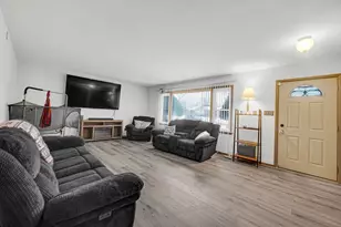 2812 W 60th Dr, Merrillville, IN 46410 - Photo 8