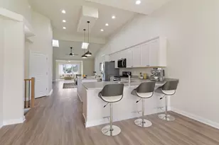 10691 Walnut Dr, Saint John, IN 46373 - Photo 8