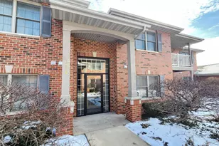 604 Cambridge Ct, Munster, IN 46321 - Photo 1