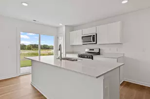 581 Cressmoor Blvd, Hobart, IN 46342 - Photo 4