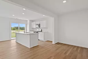 583 Cressmoor Blvd, Hobart, IN 46342 - Photo 4