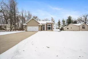 2131 E 9th Pl, Hobart, IN 46342 - Photo 2