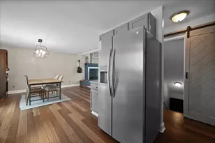 2131 E 9th Pl, Hobart, IN 46342 - Photo 10