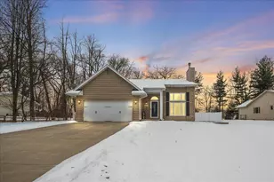 2131 E 9th Pl, Hobart, IN 46342 - Photo 1