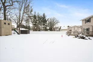 2131 E 9th Pl, Hobart, IN 46342 - Photo 28