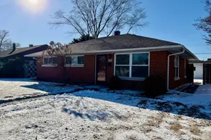 606 N Lindberg St, Griffith, IN 46319 - Photo 2