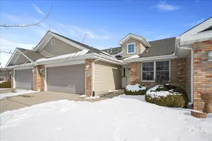 10721 Maple Ln, Saint John, IN 46373 - Photo 2