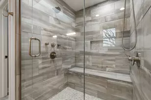 1070 Lakeview Dr, Hobart, IN 46342 - Photo 24