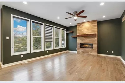 1070 Lakeview Drive, Hobart, IN 46342 - Photo 8