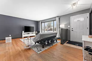 5345 Johnson St, Merrillville, IN 46410 - Photo 4