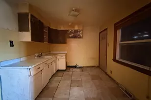 1593 Kenilworth Dr, Calumet City, IL 60409 - Photo 12