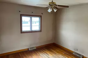 1593 Kenilworth Dr, Calumet City, IL 60409 - Photo 6