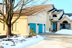 2480 E Lakeshore Dr, Crown Point, IN 46307 - Photo 1