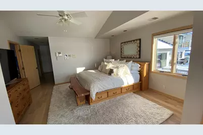 2480 E Lakeshore Drive, Crown Point, IN 46307 - Photo 42