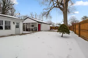 337 N Virginia St, Hobart, IN 46342 - Photo 12