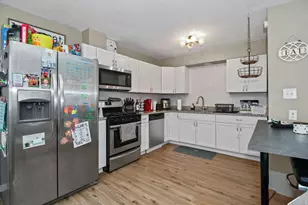 337 N Virginia St, Hobart, IN 46342 - Photo 4