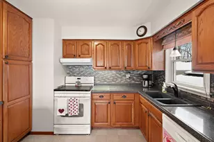 5851 Newport Ave, Portage, IN 46368 - Photo 4