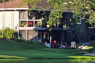 284 Castlewood Dr, Valparaiso, IN 46385 - Photo 8