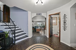 284 Castlewood Dr, Valparaiso, IN 46385 - Photo 18