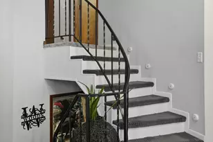 284 Castlewood Dr, Valparaiso, IN 46385 - Photo 32