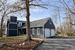 2044 Hidden Valley Dr, Crown Point, IN 46307 - Photo 2