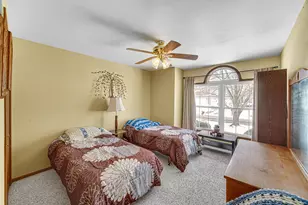 8613 Van Buren St, Merrillville, IN 46410 - Photo 12