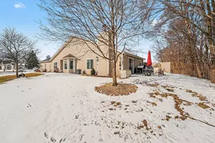 11314 Valley Dr, Saint John, IN 46373 - Photo 4