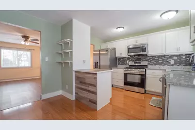 1058 W 61st Avenue, Merrillville, IN 46410 - Photo 6