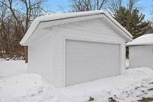 8172 E Emery Rd, New Carlisle, IN 46552 - Photo 10