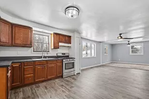 8172 E Emery Rd, New Carlisle, IN 46552 - Photo 4