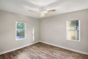 537 Harrison St, Gary, IN 46402 - Photo 14