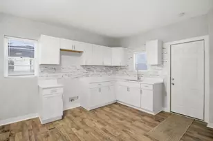 537 Harrison St, Gary, IN 46402 - Photo 8