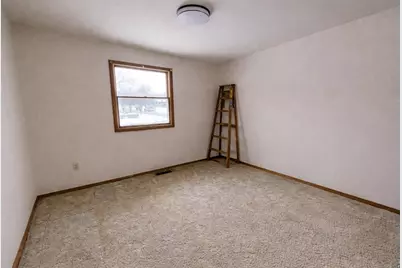 2112 E 38th Avenue, Hobart, IN 46342 - Photo 6