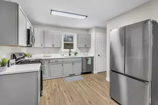 3902 N Explorer Ln, Wheatfield, IN 46392 - Photo 8