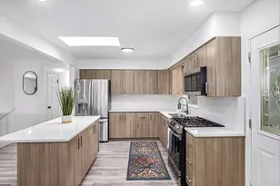 1819 Magnolia Ln, Munster, IN 46321 - Photo 8