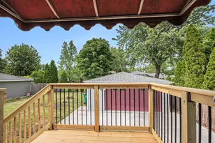 1819 Magnolia Ln, Munster, IN 46321 - Photo 18