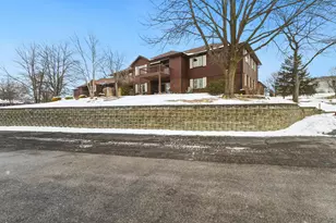 2545 E Lakeshore Dr, Crown Point, IN 46307 - Photo 2