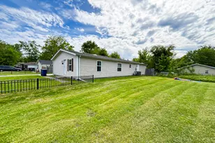 2670 Allen St, Lake Station, IN 46405 - Photo 30