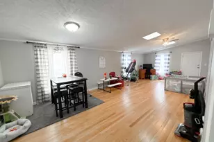 2670 Allen St, Lake Station, IN 46405 - Photo 8