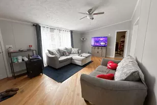2670 Allen St, Lake Station, IN 46405 - Photo 4