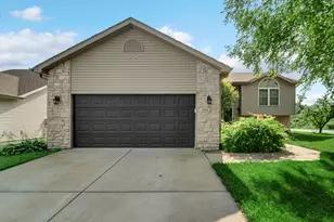 196 Spring View Dr, Westchester Township, IN 46304 - Photo 2